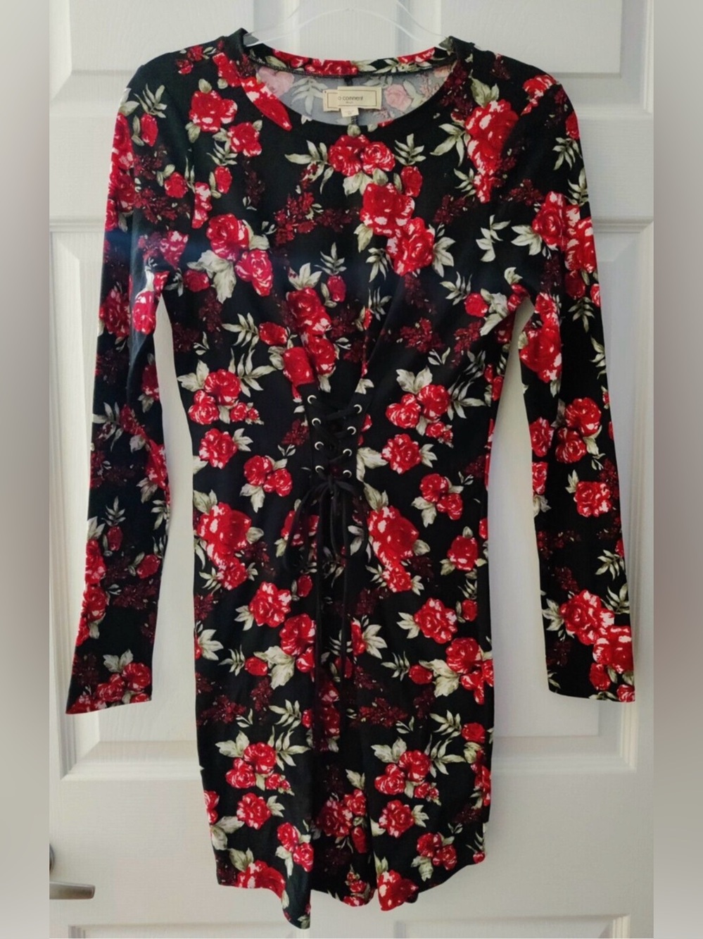 Floral Lace-Up Long Sleeve Dress in Black Red M